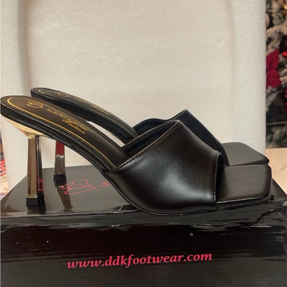 Black Heels HETTIE size 10